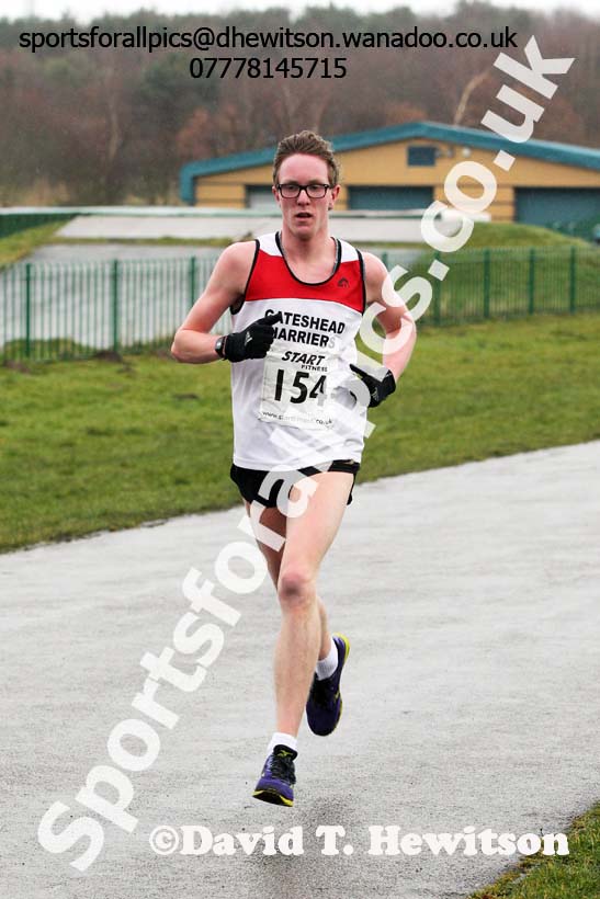Dan Johnson l(Gateshead) during the senior mens Royal Signals Relays, Hetton. Photo: David T. Hewitson/Sports for All Pics